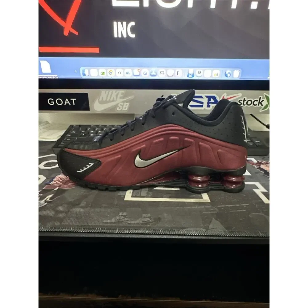 New Women's Size 9.5 Nike Shox R4 Black Team Red AR3565-009 Men's Size 8